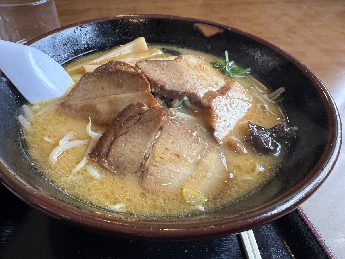 あさひ食堂のチャーシュー味噌ラーメン
